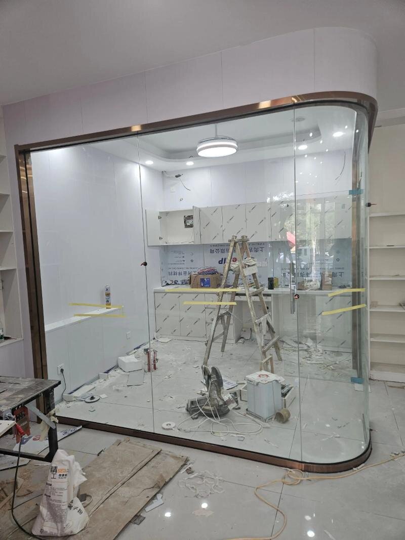 辽源市弧形楼梯玻璃异形展柜玻璃 - 价格